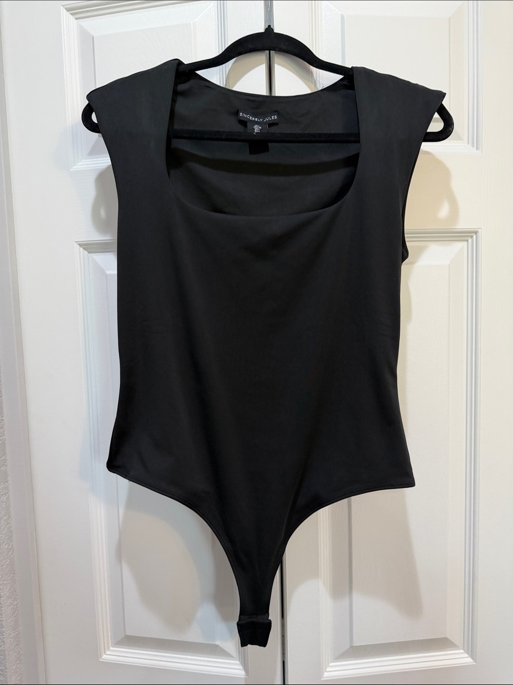 Sincerly Jules Women’s Black Square Neck Sleeveless Bodysuit Size Large